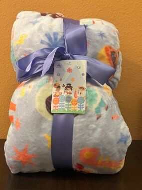 Disney Parks "It's a Small World" Fleece Throw Blanket NWT